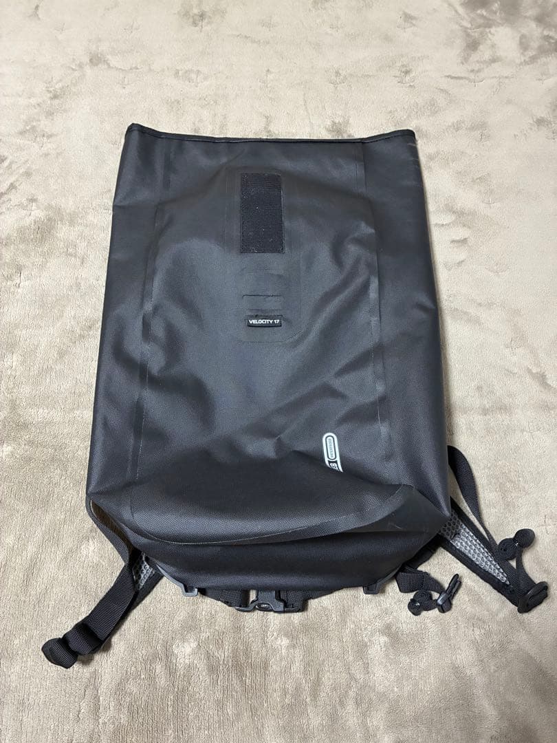 オルトリーブ　ORTLIEB VELOCITY17