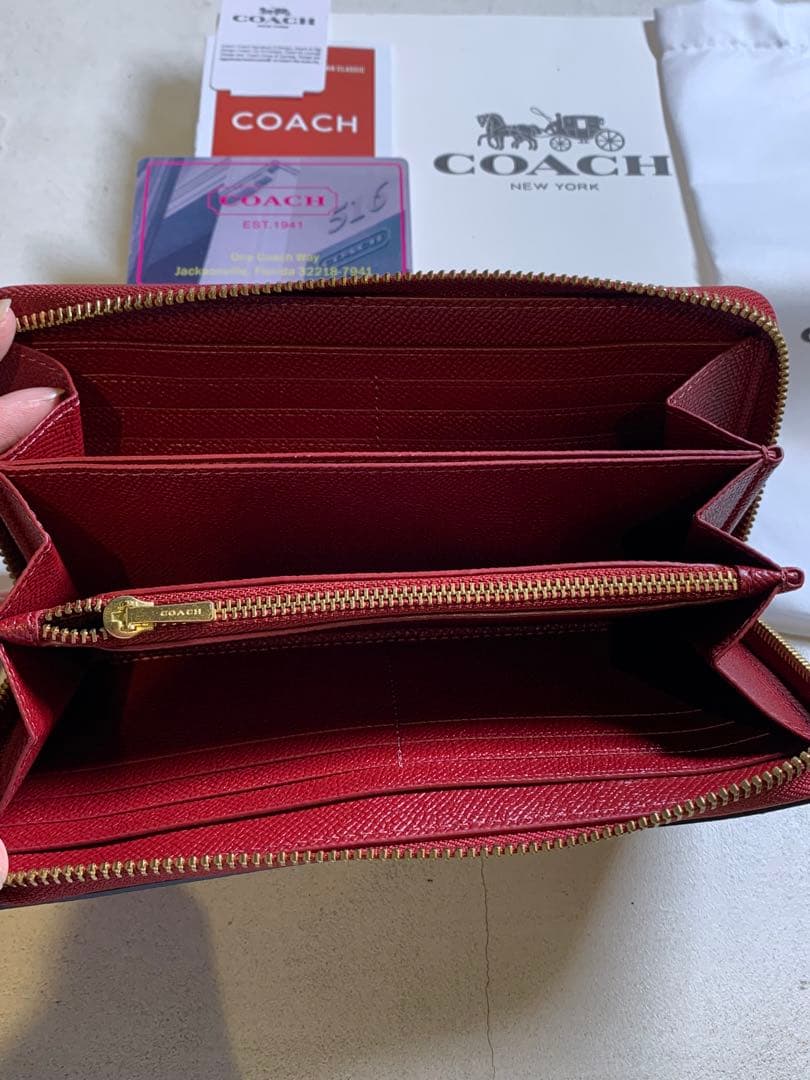 【新品未使用】COACH アコーディオン ジップ ウォレット　ボルドー