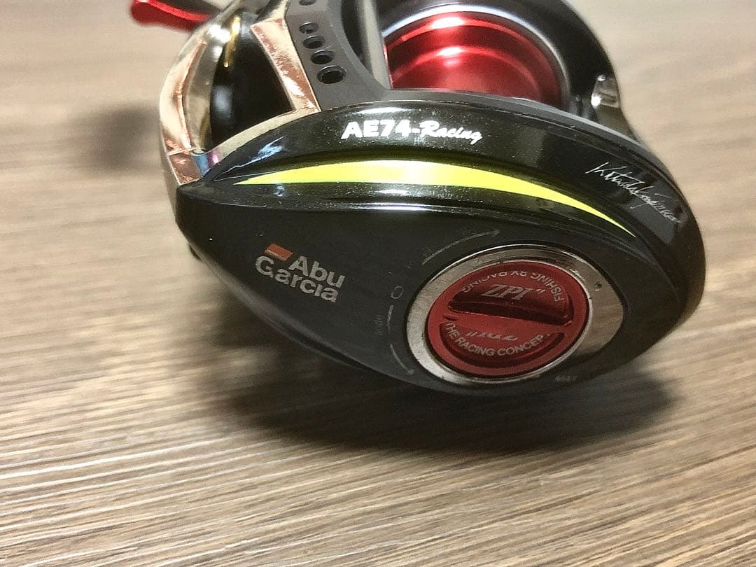 限定Abu GarciaＬＴＺ7右 ＺＰＩＢＦＣ９３０ＰＲＯＨＢＦレッドイマカツ