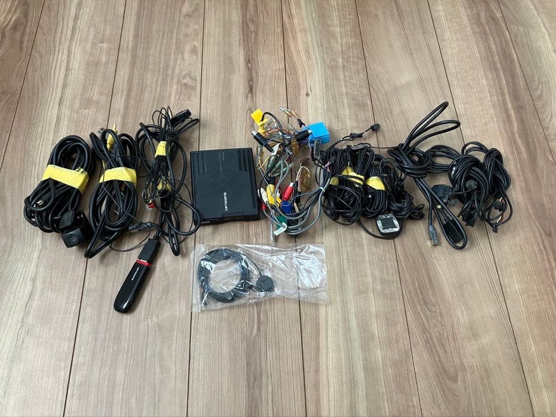 carrozzeria AVIC-ZH09CS カーナビ 7インチ ＊ジャンク品