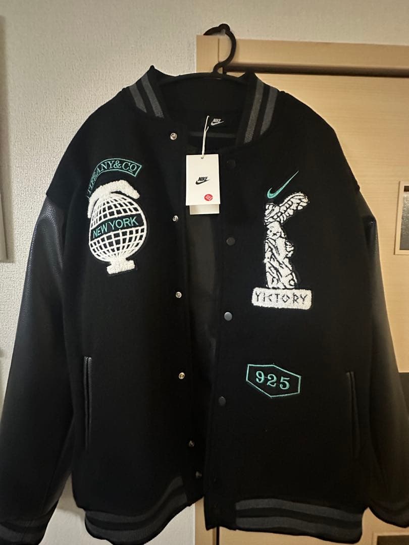 Tiffany & Co. Nike スタジャン XXLサイズ 黒