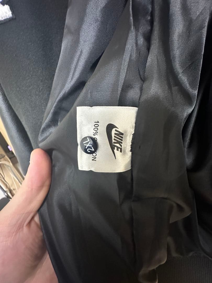 Tiffany & Co. Nike スタジャン XXLサイズ 黒