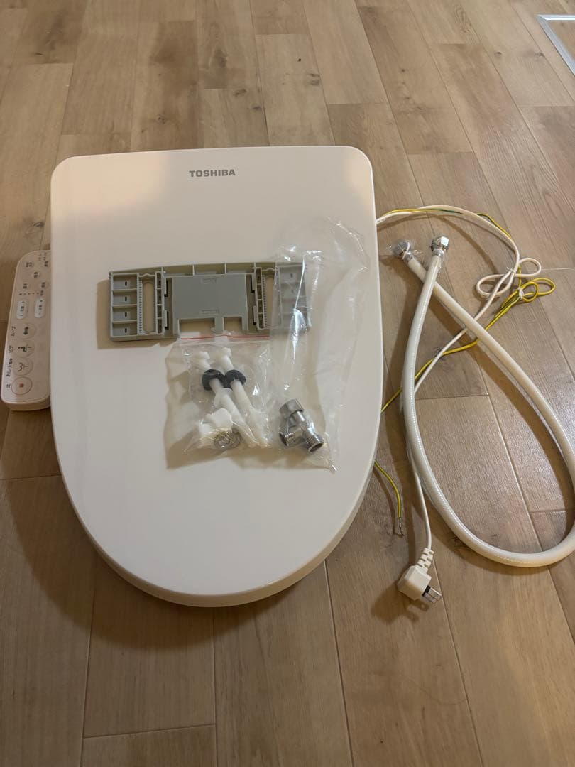 【専用】yu.ma35様 TOSHIBA 温水洗浄便座