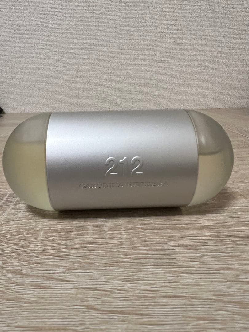 キャロライナヘレラ212オードトワレスプレー100ml