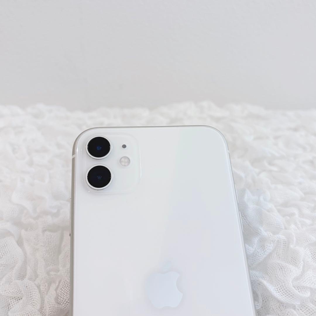 iPhone11 本体　99% ホワイト　64GB SIMフリー