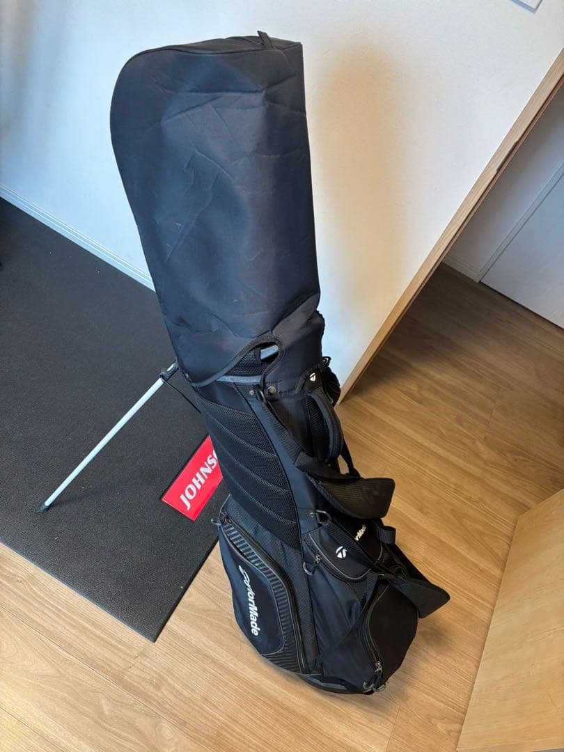 TaylorMade スタンドバッグ ブラック (タオル３枚付き）