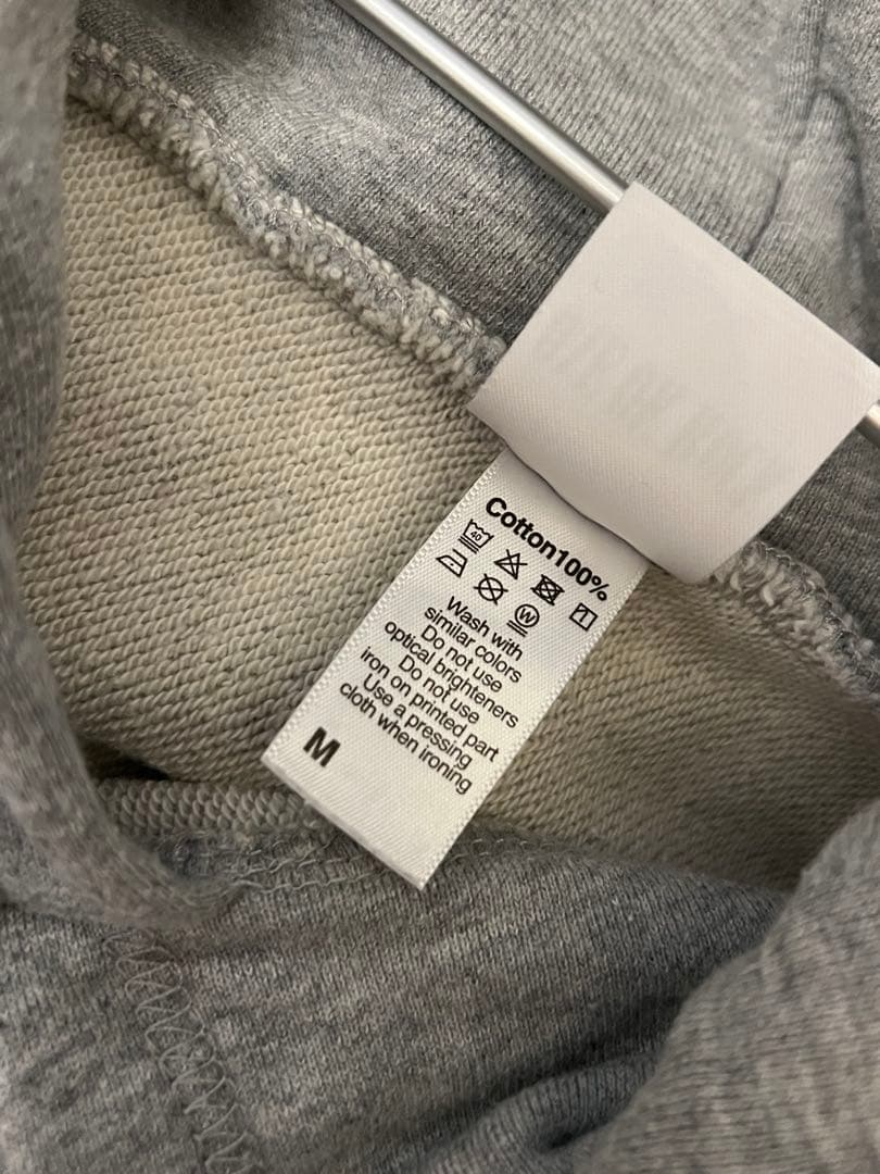 ※こん　【ワンオク】ONE OK ROCK 2024 パーカー　グレー　M