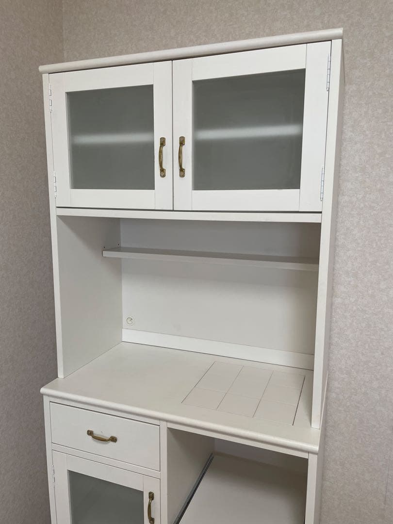 モモナチュラル　ホワイト木製食器棚 ガラス扉付き