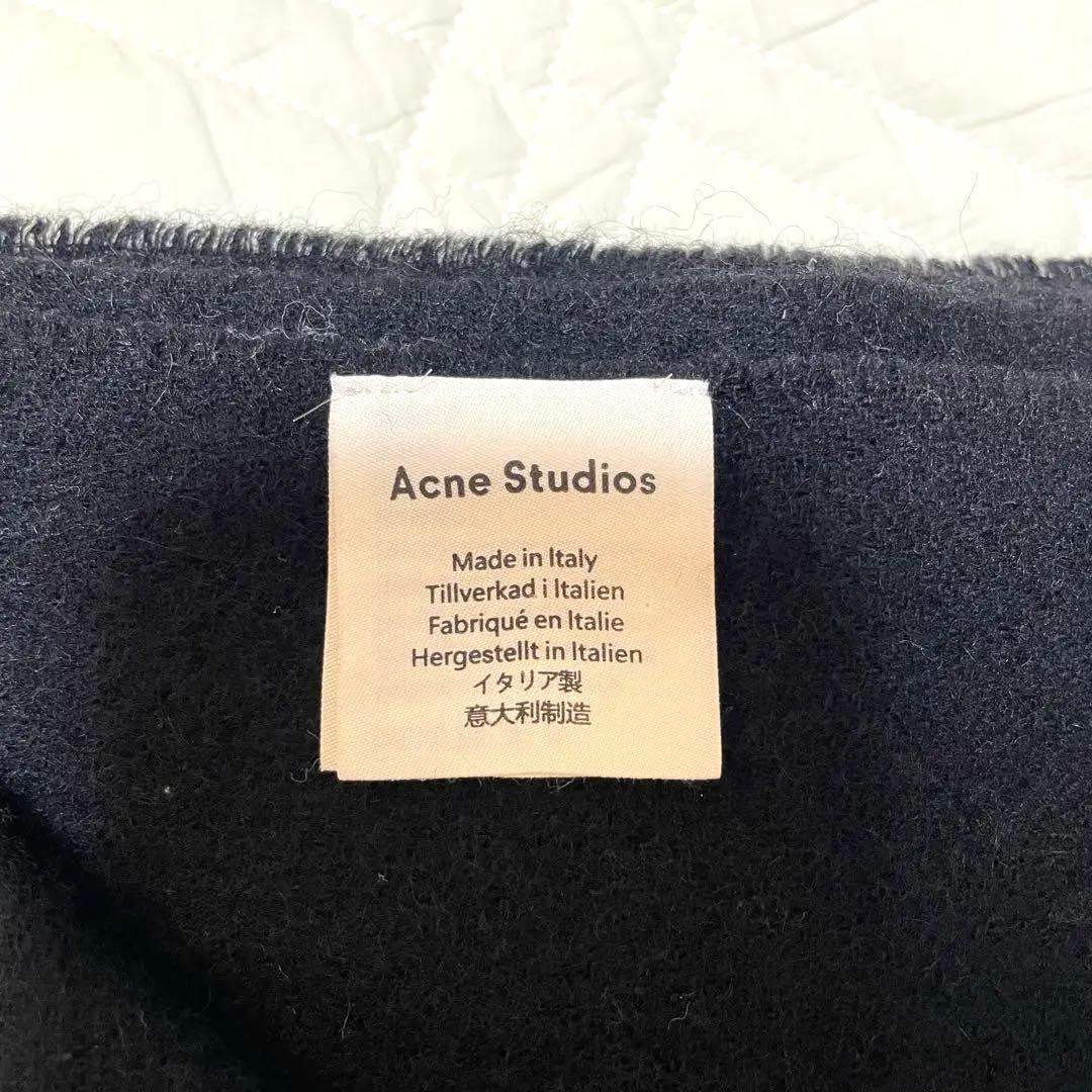 Acne Studios ブラックマフラー