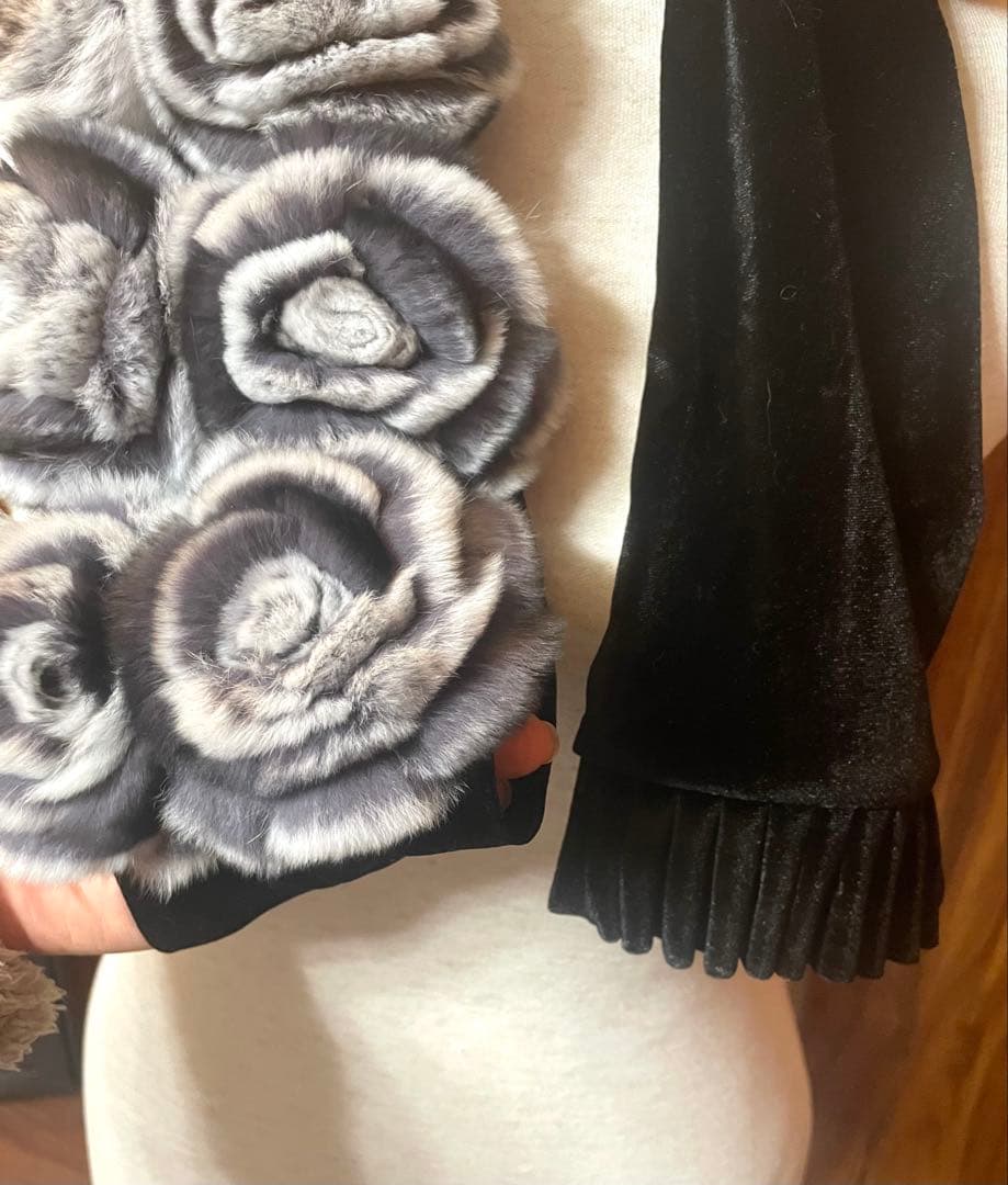 高級レッキスファー ローズモチーフ マフラー 贅沢♡13万でした