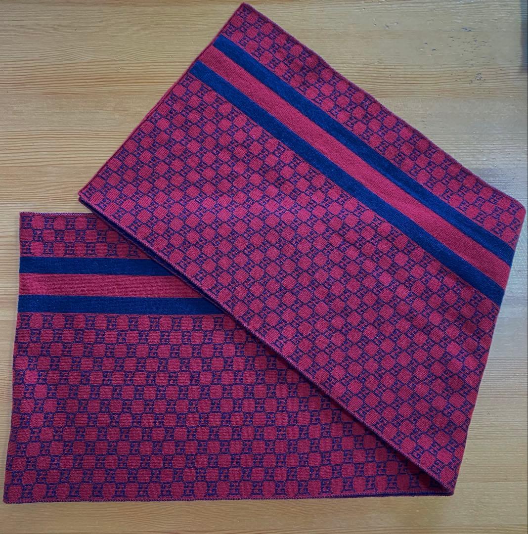 GUCCI GGロゴパターン マフラー 赤/ネイビー リバーシブル