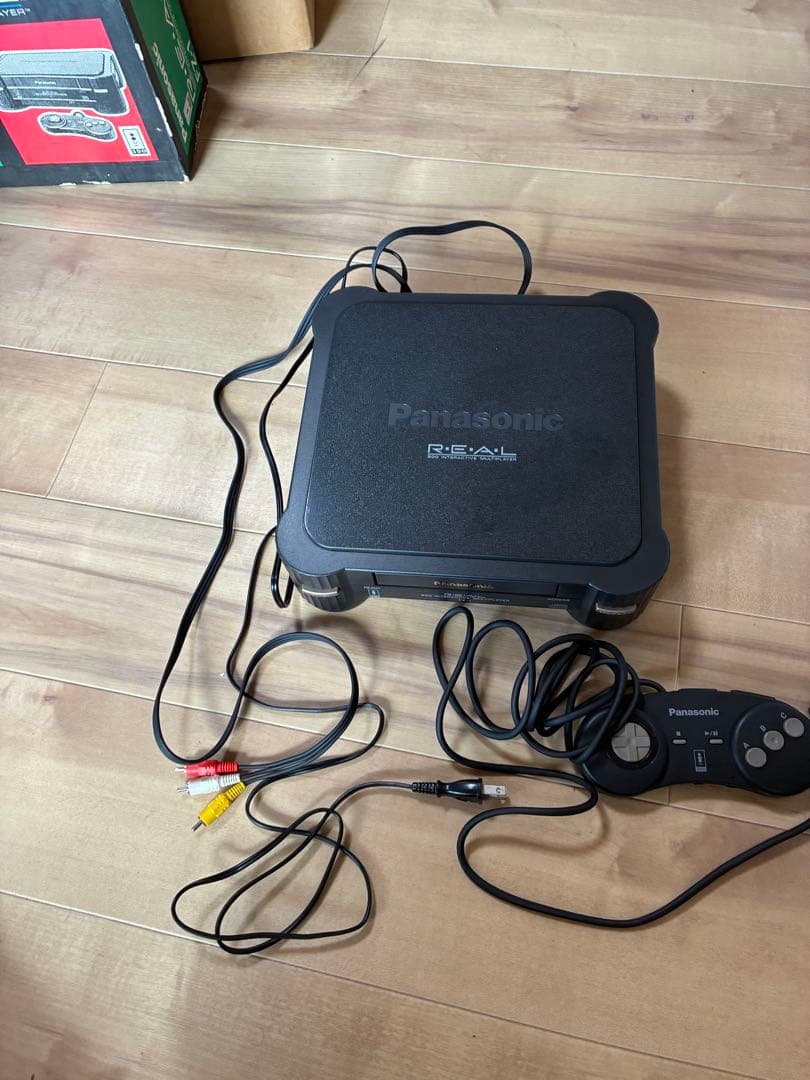 パナソニック　3DO FZ-1本体及びコントローラー　2点セット