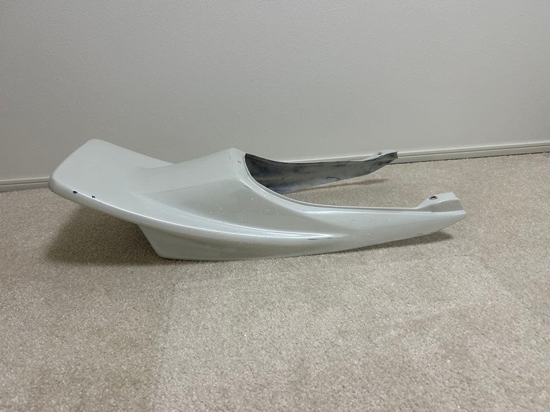 バイク用白色カウル