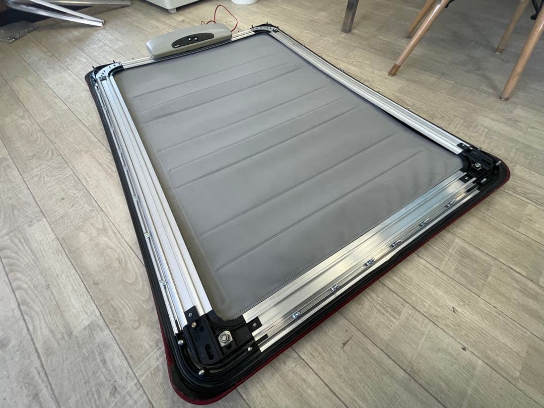 【希少】　ベバストサンルーフ　ホランディア400デラックス 電動ラグトップ