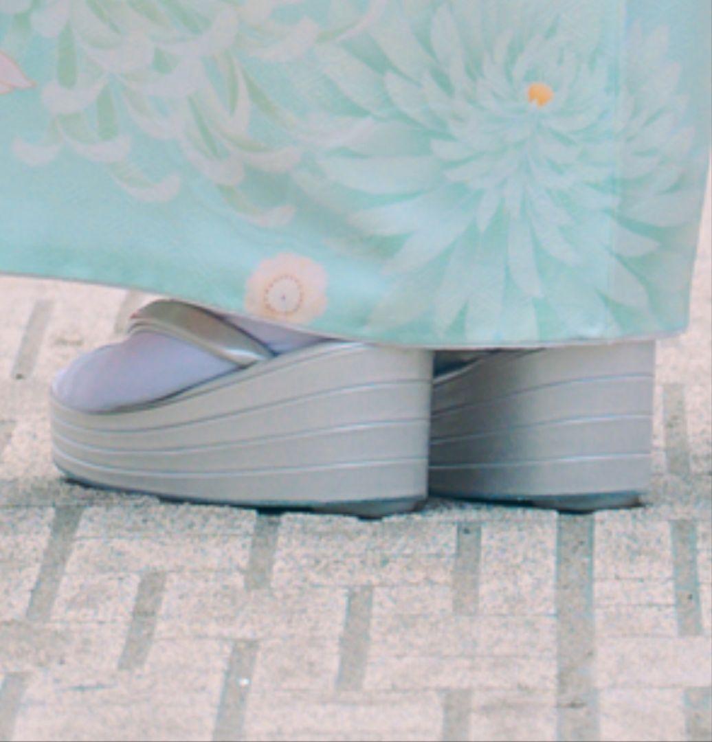 成人式　草履　４枚芯　８センチ厚底