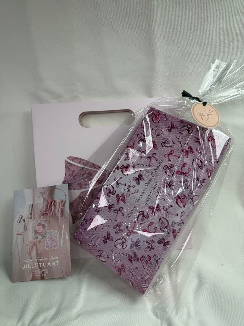 JILLSTUARTクリスマスコフレ2025リボンファッションショーコレクション