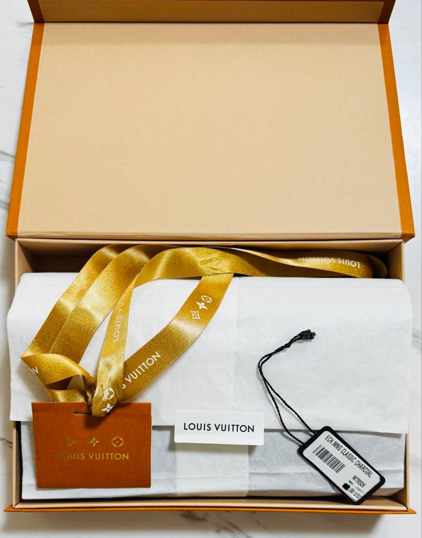 Louis Vuitton モノグラムマフラー グレー　箱付き