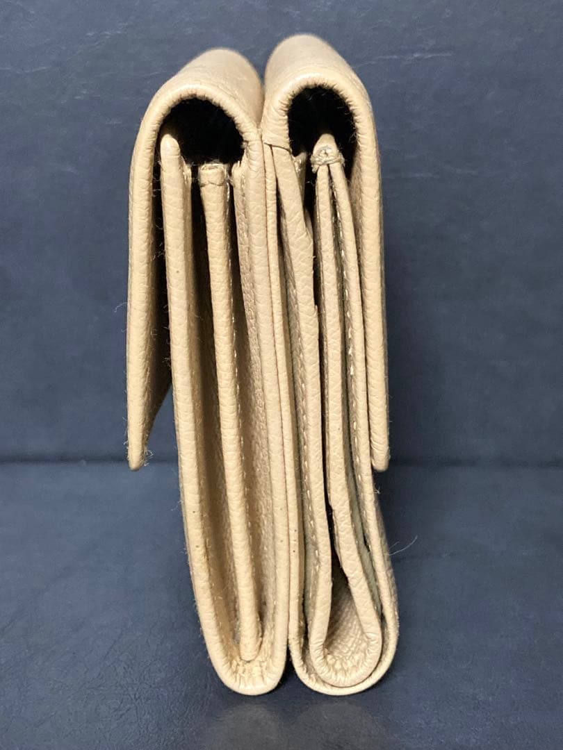 CHANEL シャネル　ココボタン　コンパクト 財布 ココマーク　ベージュ