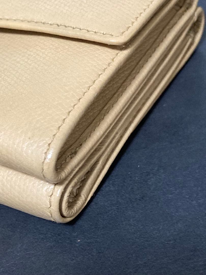 CHANEL シャネル　ココボタン　コンパクト 財布 ココマーク　ベージュ