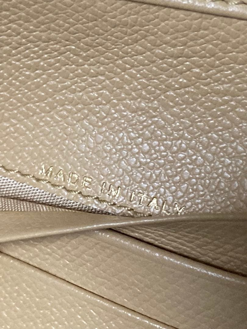 CHANEL シャネル　ココボタン　コンパクト 財布 ココマーク　ベージュ