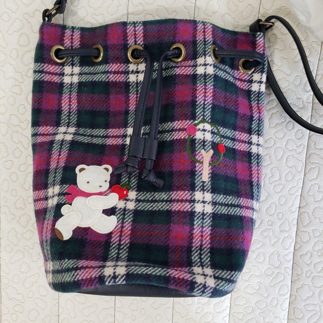 ファミリアのショルダーバッグ 秋冬