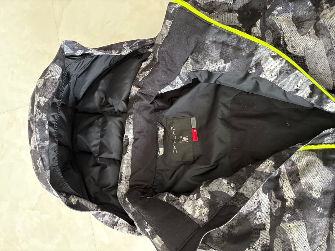 SPYDER 子ども用スキーウェア 上下セット 迷彩柄