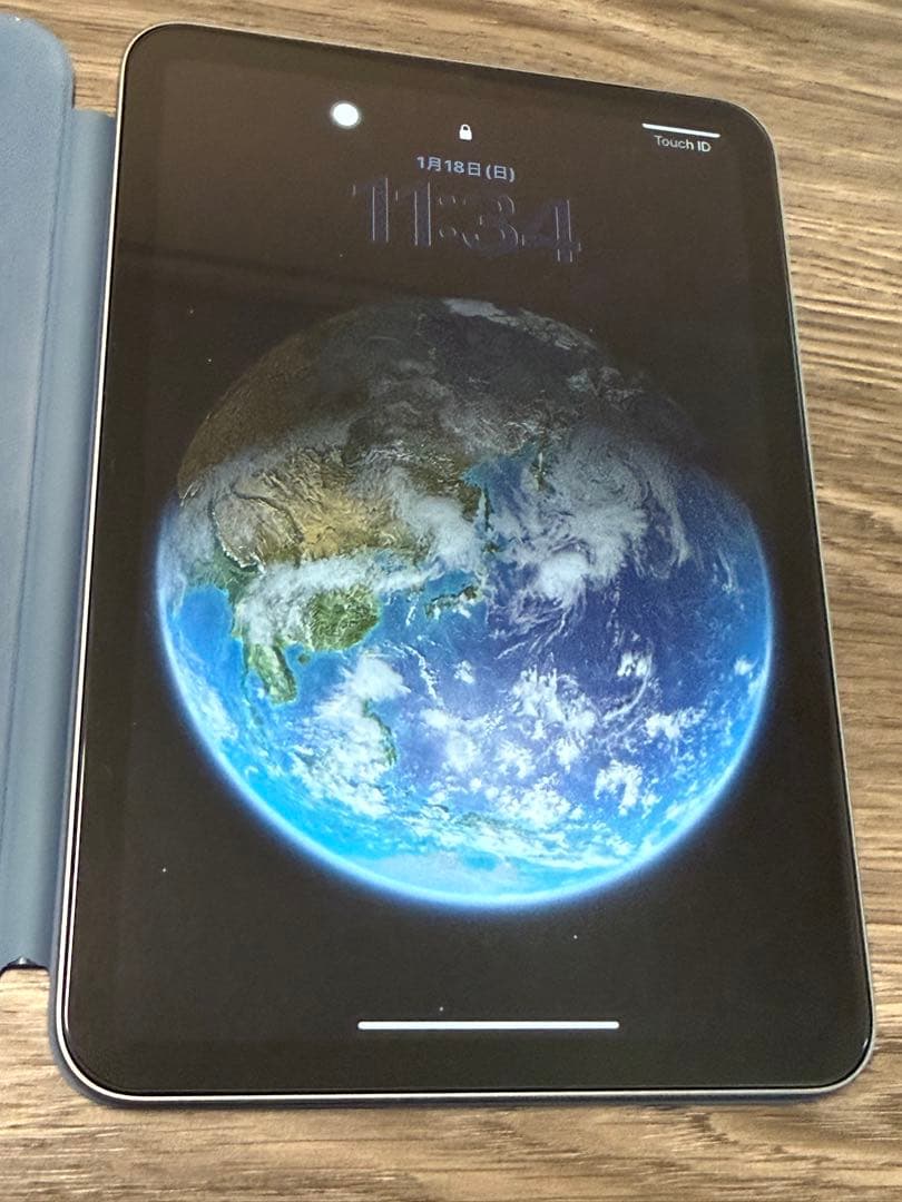 Apple iPad mini 第7世代 本体 + Smart Folio