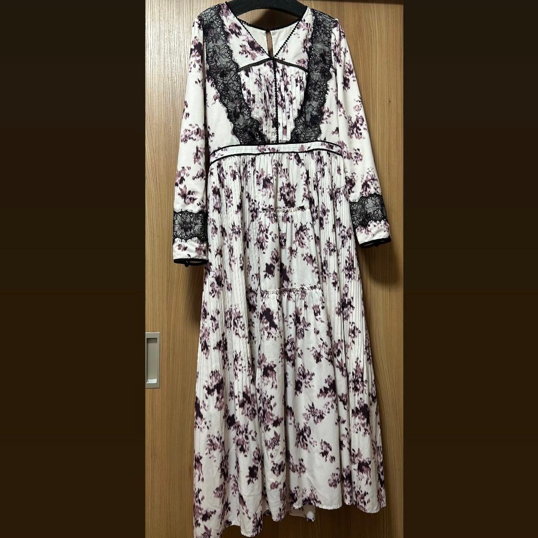 ワンピース Grasse Floral Pleated Dress