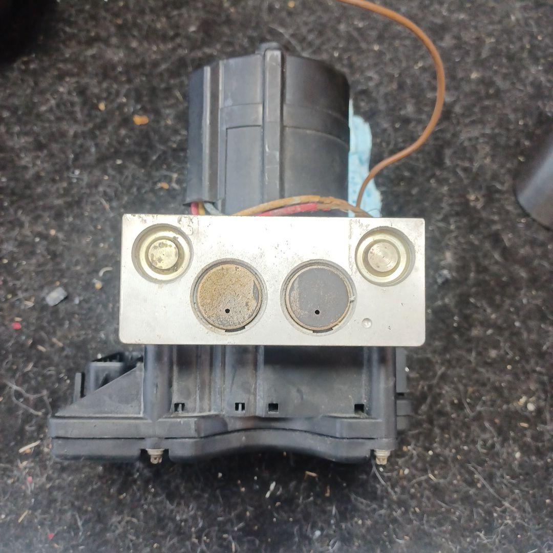 メルセデス・ベンツ W202 W208 R170 ABSポンプアクチュエーター