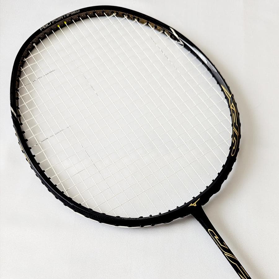 日本未発売モデル!! 無傷!! 【MIZUNO】 JPX バドミントン 4U