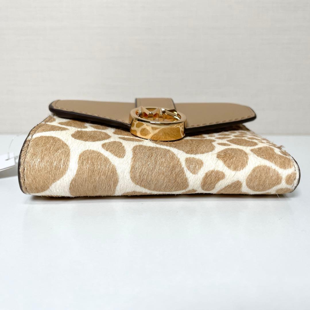 ちょっぴり大人なミニ財布✨MICHAEL KORS カルメン 二つ折り財布