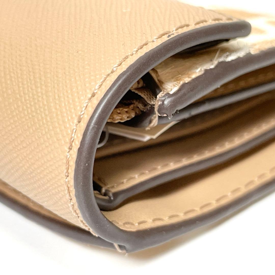 ちょっぴり大人なミニ財布✨MICHAEL KORS カルメン 二つ折り財布