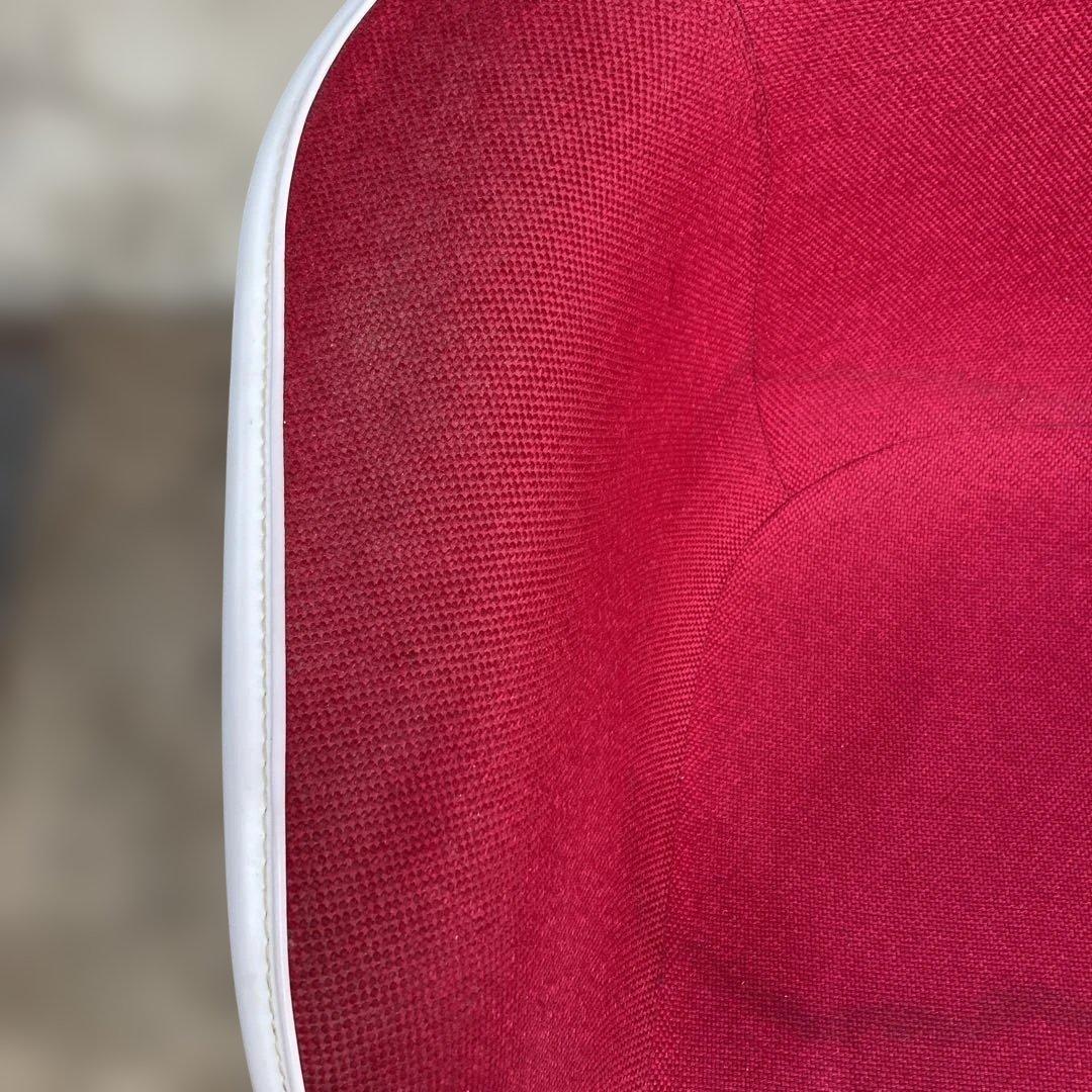 64convページハーマンミラー　イームズチェア（Eames Chair）