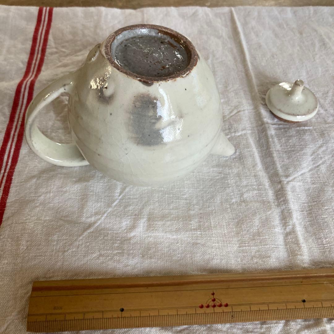 花岡隆・白い丸型ポット 蓋付き