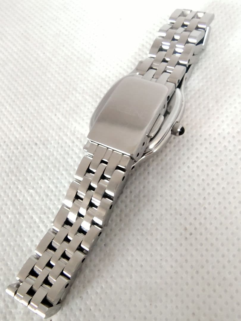 【電池新品、年差10秒、美品】SEIKO セイコー　エクセリーヌ　白蝶貝ダイヤル