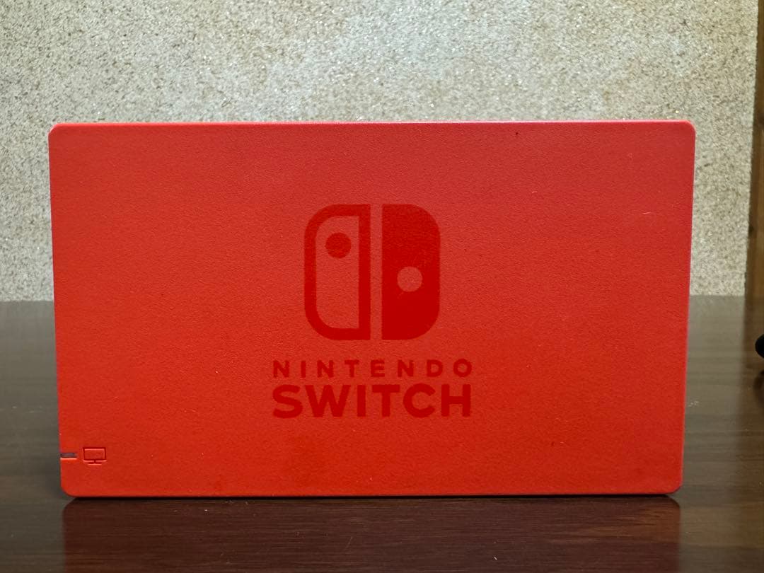 お得‼️コントローラー ➕本体Switch マリオレッド×ブルー