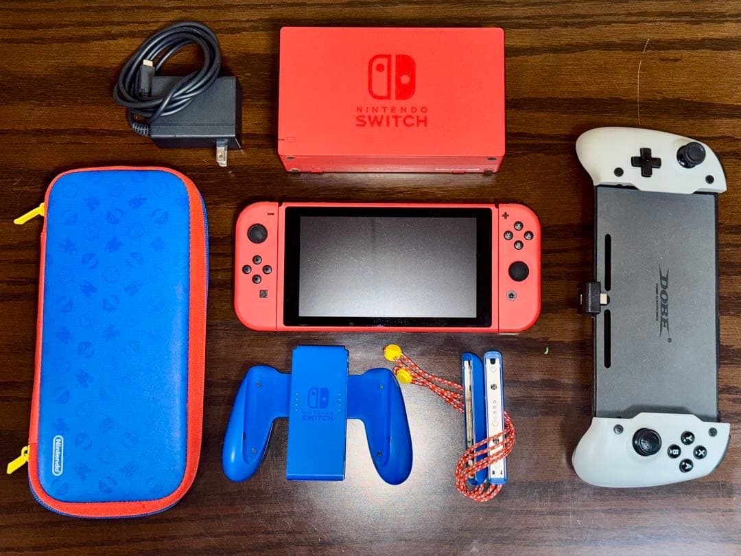 お得‼️コントローラー ➕本体Switch マリオレッド×ブルー