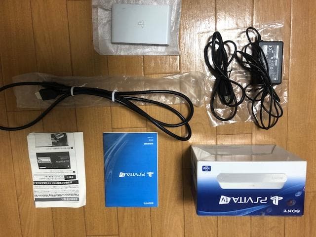 PS VITA TV VTE-1000 AB01 + 閃の軌跡 Ⅰ&Ⅱのセット