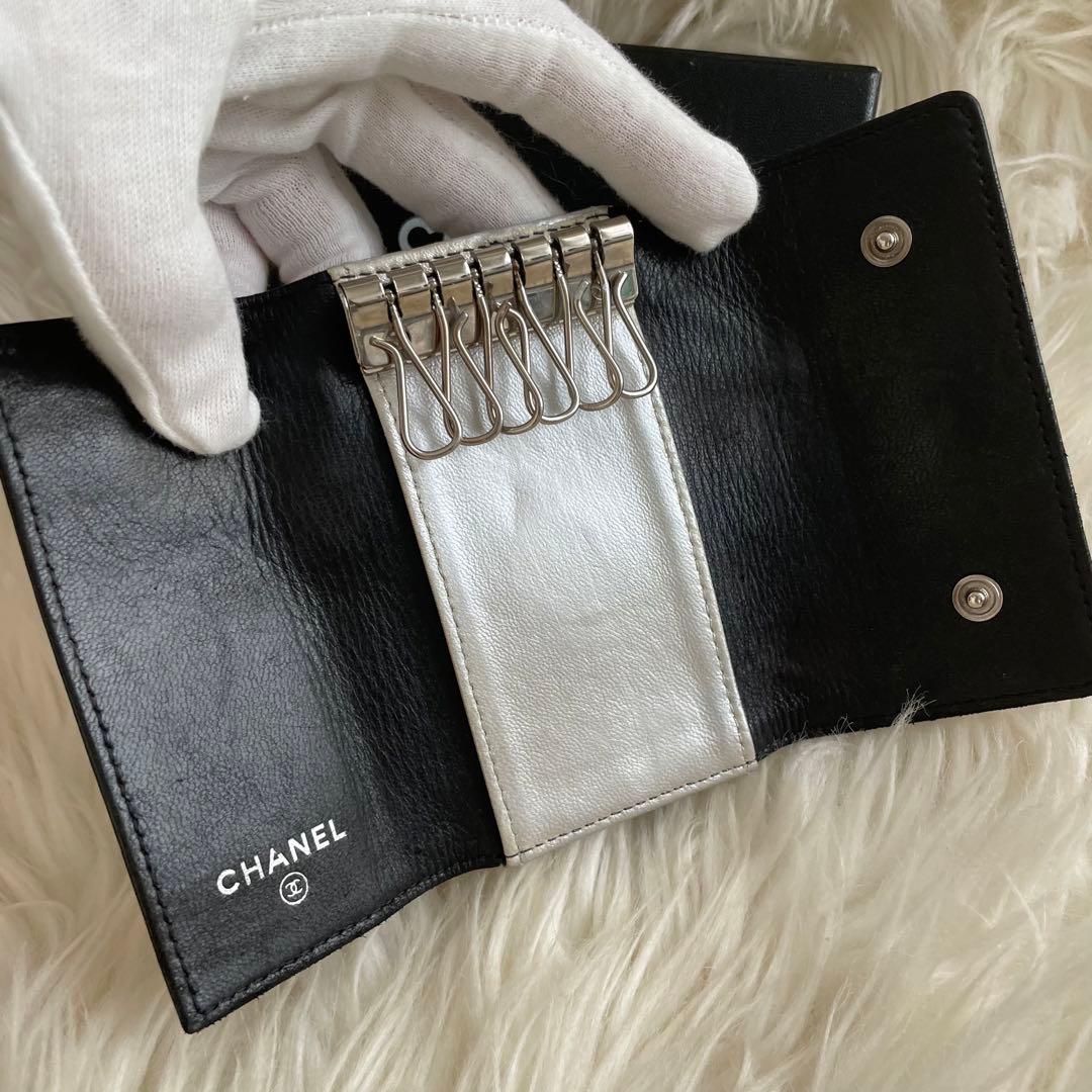シャネル CHANEL キーケース カードケース カメリア 黒 シルバー