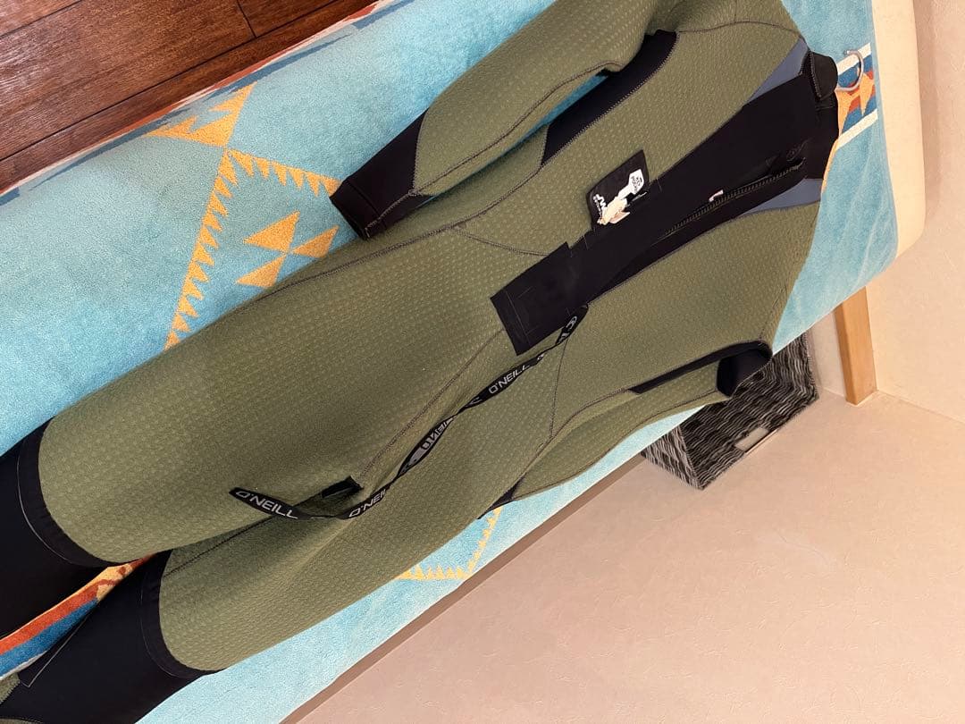 オニール　ウェットスーツ（5✖️3㎜セミドライ）　　　fellow ホットインナー