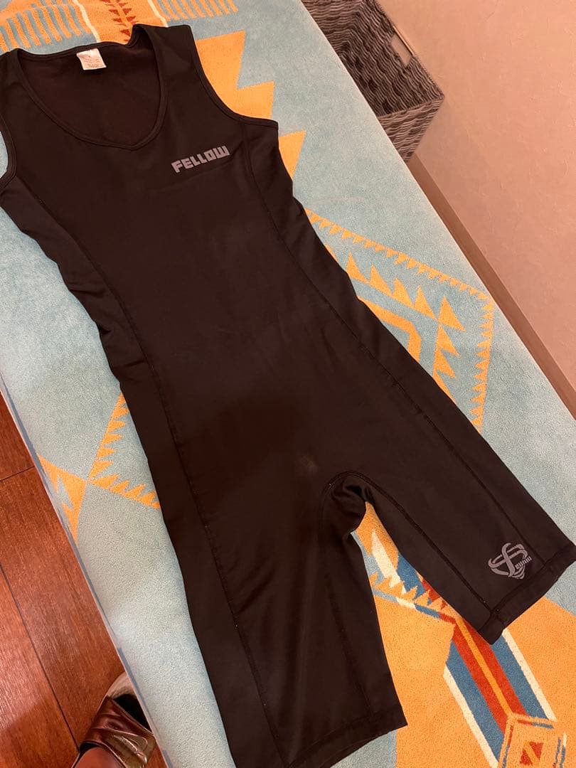 オニール　ウェットスーツ（5✖️3㎜セミドライ）　　　fellow ホットインナー