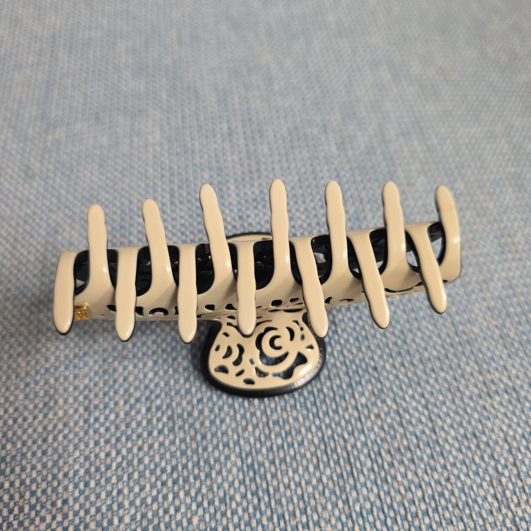 アレクサンドルドゥパリ M　クリップ　ホワイト　×ブラック