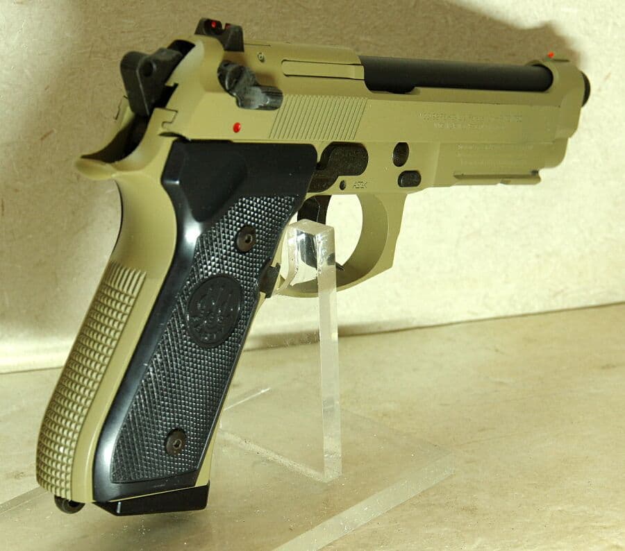 トイガン WESTERN ARMS BERETTA M9A1-DE