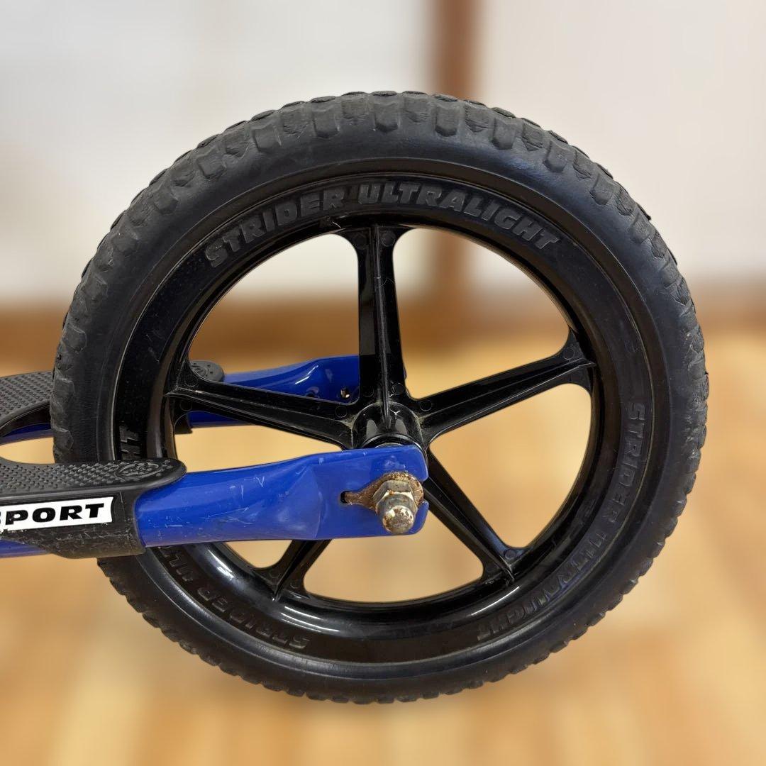 ストライダー 12インチ スポーツタイプ ピンク STRIDER 青　ブルー