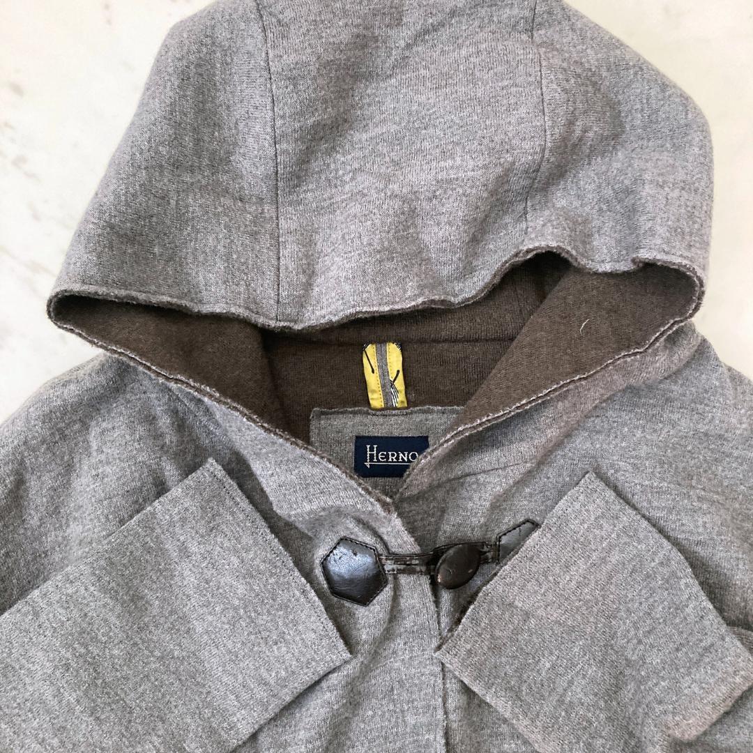 ヘルノ　HERNO ウールニットポンチョ　ケープ　フード付き　42　グレー