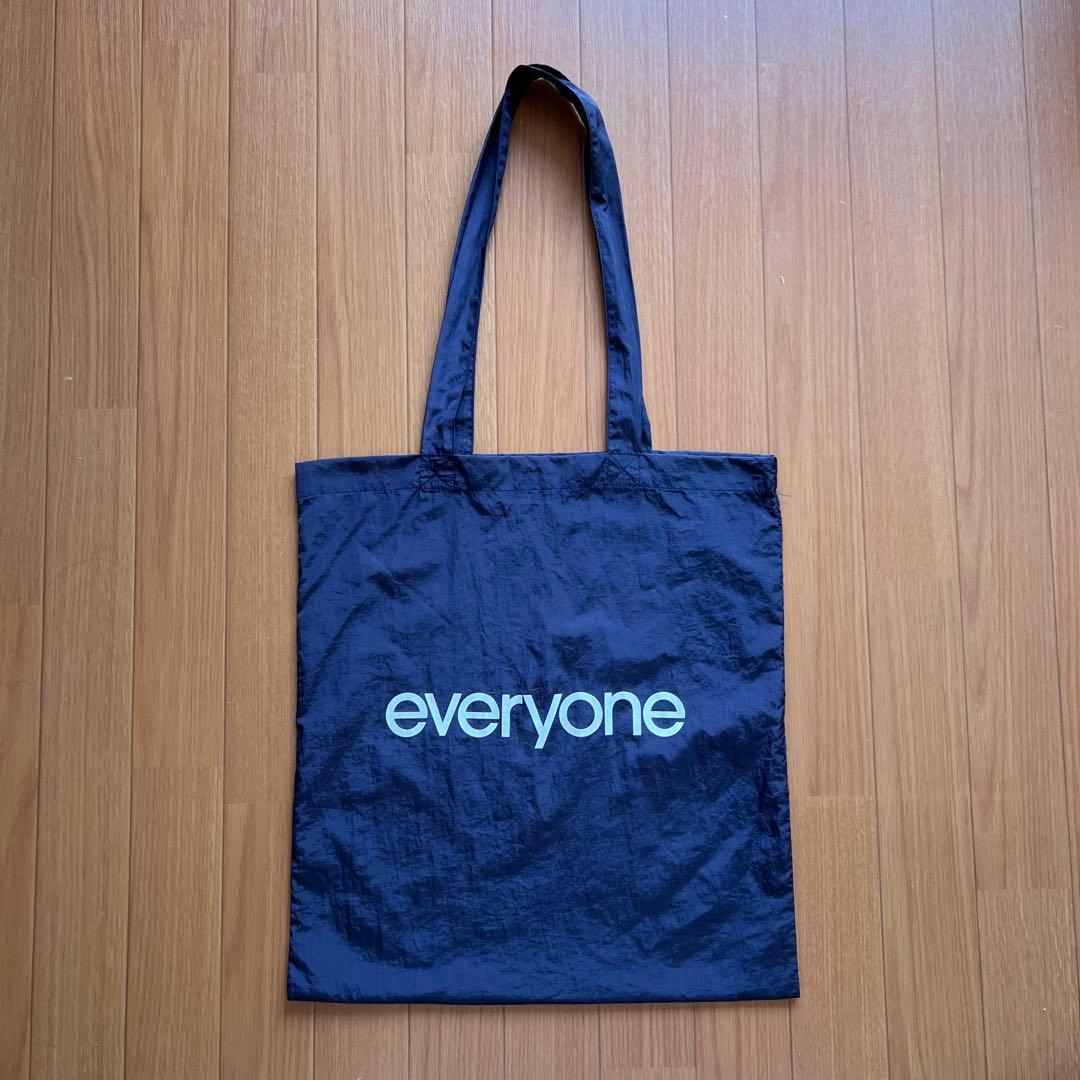 バッグ everyone nylon logo tote bag(NAVY)