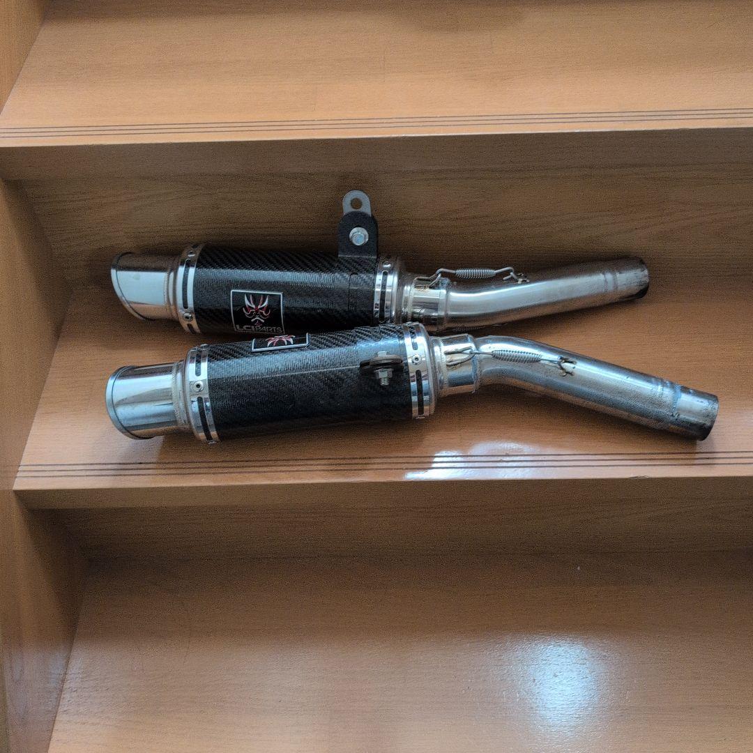 ドカティモンスター400社外マフラー。