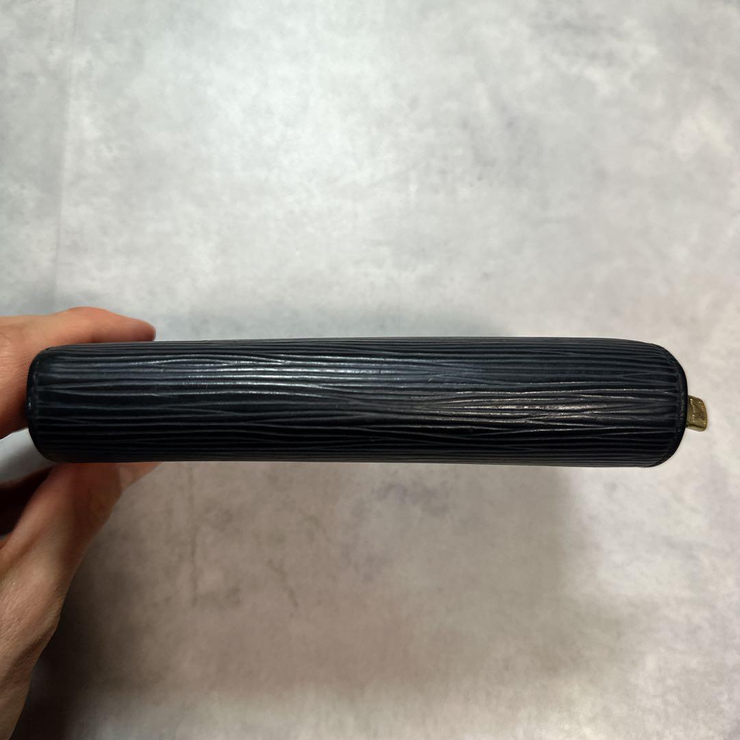 LOUIS VUITTON エピ M63502 ポルト モネ・ビエ トレゾール