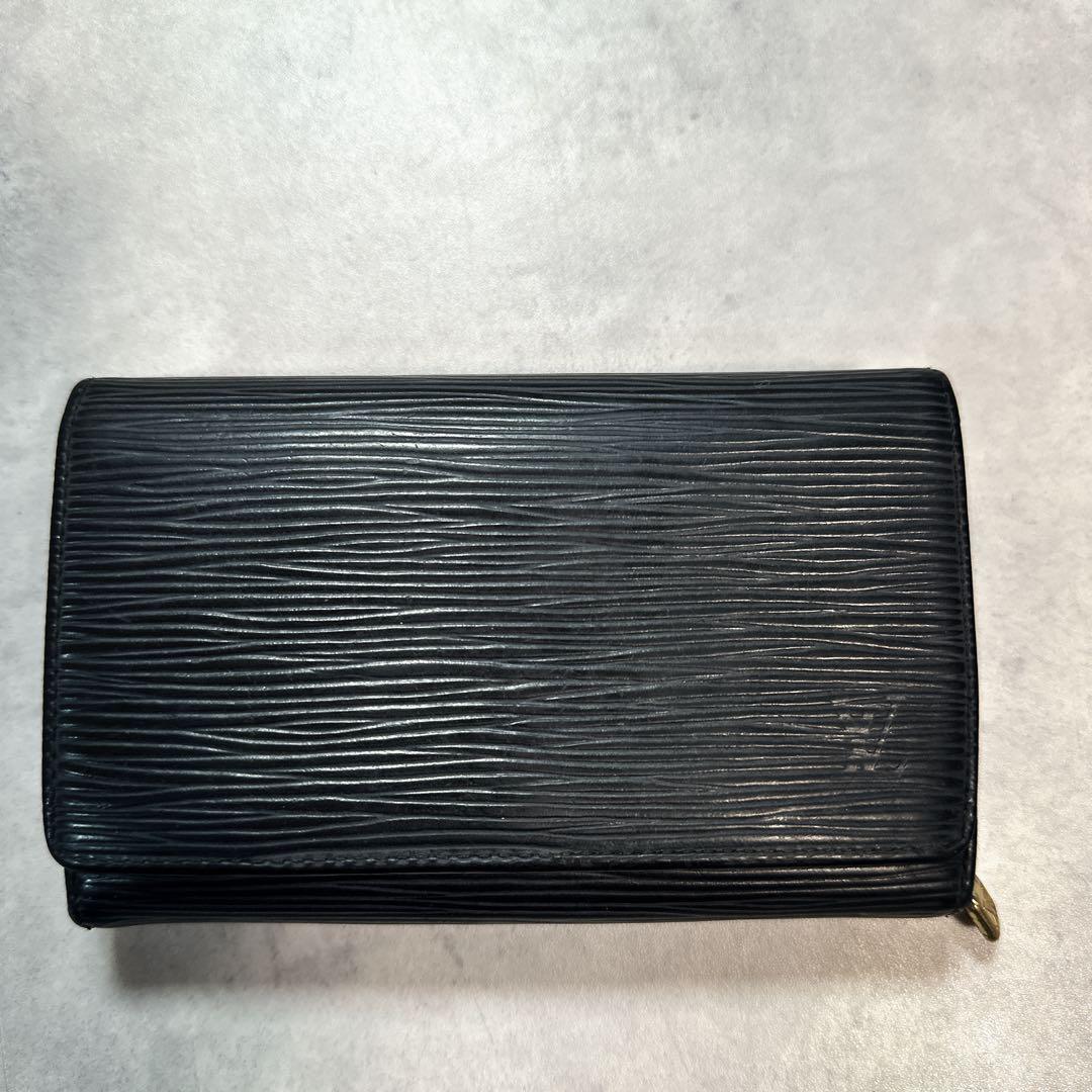 LOUIS VUITTON エピ M63502 ポルト モネ・ビエ トレゾール