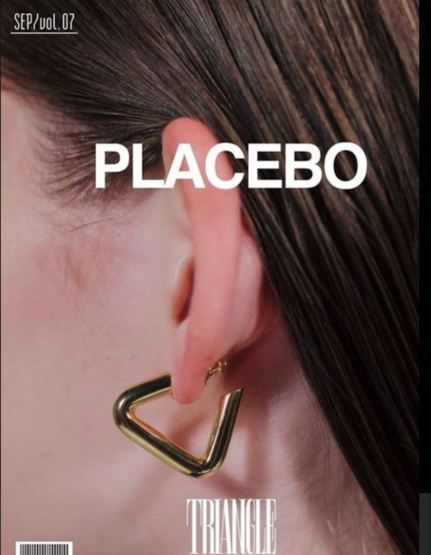 CAREERING　キャリアリング　501　ピアス　トライアングル　イエロー